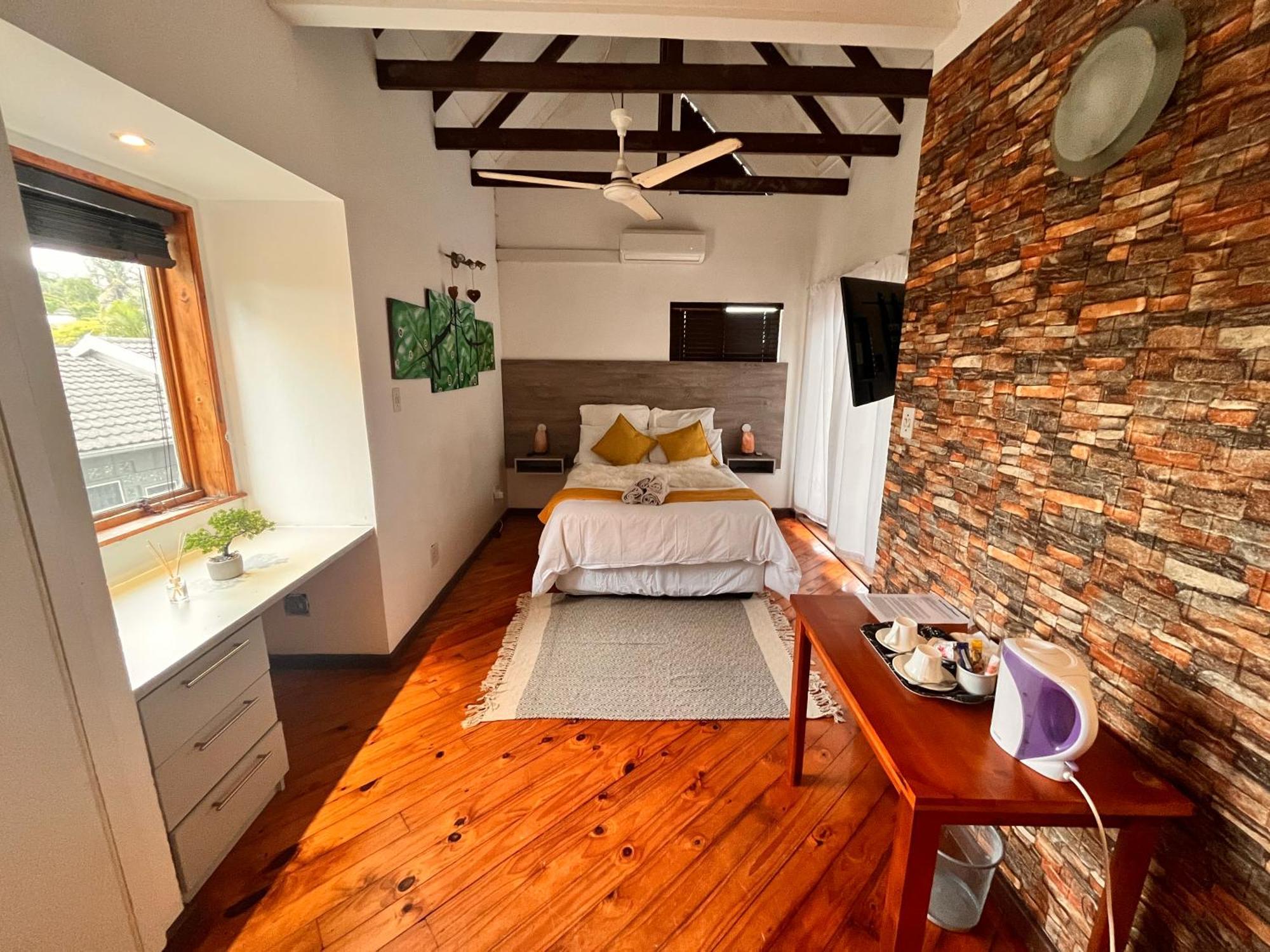 The Wood House Hotel Empangeni Room photo